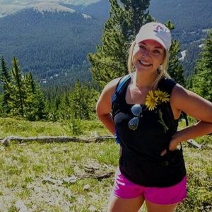 Meet your Posher, Cassandra